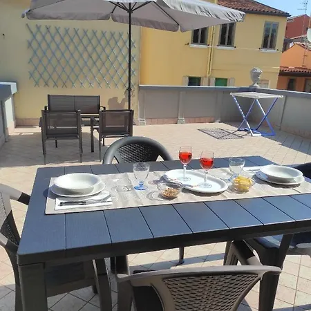 Casa Crispi Con Terrazza 아파트